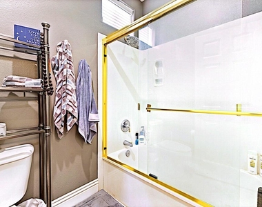 80055 Jasper Park Avenue - Photo Thumbnail 28