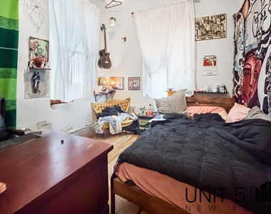 483 Evergreen Avenue - Photo Thumbnail 3