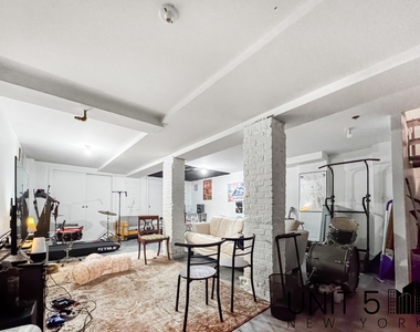 483 Evergreen Avenue - Photo Thumbnail 5