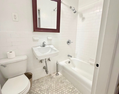 101 Lexington Avenue - Photo Thumbnail 6