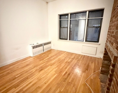 101 Lexington Avenue - Photo Thumbnail 2