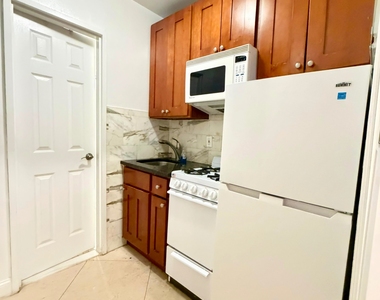 101 Lexington Avenue - Photo Thumbnail 5
