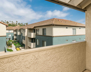 873 Stevens Avenue - Photo Thumbnail 9