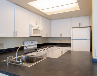 873 Stevens Avenue - Photo Thumbnail 3