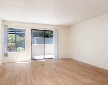 873 Stevens Avenue - Photo Thumbnail 12