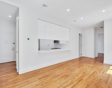 East 70th Street - Photo Thumbnail 1
