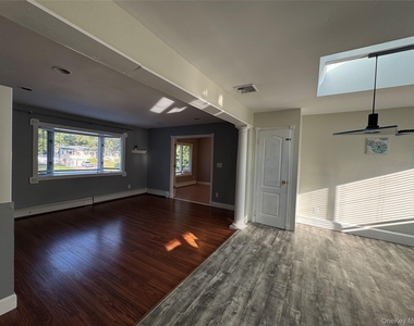 11 Oak Place - Photo Thumbnail 3