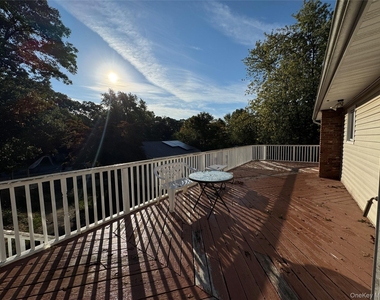 11 Oak Place - Photo Thumbnail 10