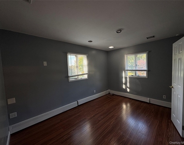 11 Oak Place - Photo Thumbnail 4