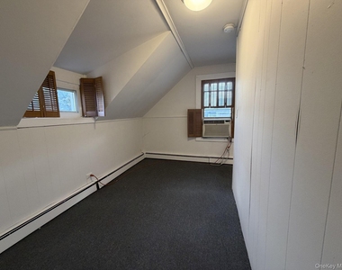 184 Horton Avenue - Photo Thumbnail 9