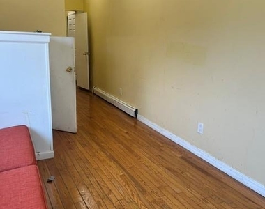 81-07 Astoria Boulevard - Photo Thumbnail 1
