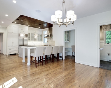 92 6th Street - Photo Thumbnail 8