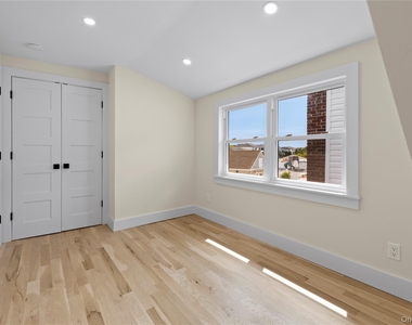 55 Alhambra Road - Photo Thumbnail 26