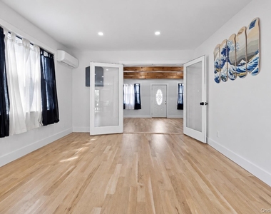 55 Alhambra Road - Photo Thumbnail 17