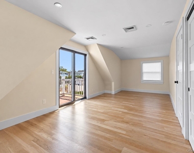 55 Alhambra Road - Photo Thumbnail 20