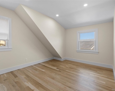 55 Alhambra Road - Photo Thumbnail 27