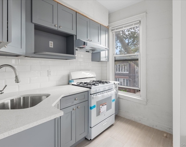 88-49 81st Avenue - Photo Thumbnail 4