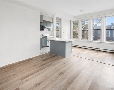 88-49 81st Avenue - Photo Thumbnail 2