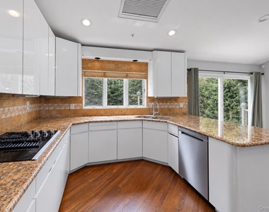 79 Plymouth Road - Photo Thumbnail 3