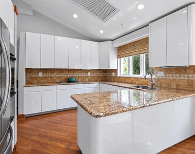 79 Plymouth Road - Photo Thumbnail 4