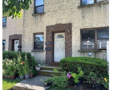 257-04 Hillside Avenue - Photo Thumbnail 1