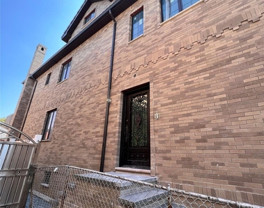 5647 136th Street - Photo Thumbnail 8