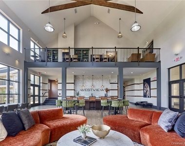 9 Monticello Drive - Photo Thumbnail 4