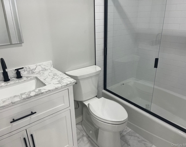 10 Oakridge Place - Photo Thumbnail 5