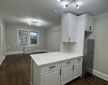 10 Oakridge Place - Photo Thumbnail 1