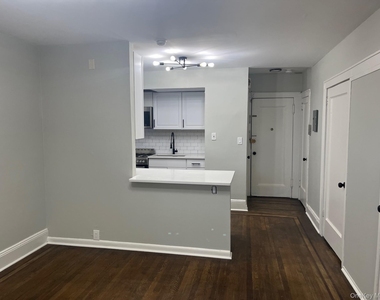 10 Oakridge Place - Photo Thumbnail 4
