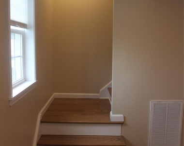 17 Bank Street - Photo Thumbnail 13