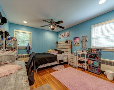 37 Buckingham Drive - Photo Thumbnail 15