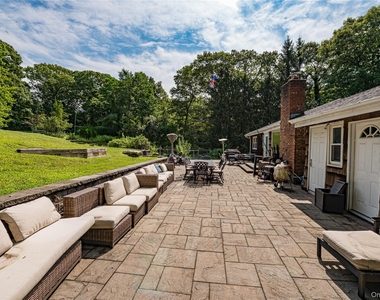 37 Buckingham Drive - Photo Thumbnail 23