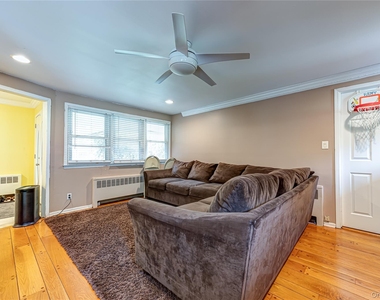 37 Buckingham Drive - Photo Thumbnail 2