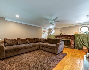 37 Buckingham Drive - Photo Thumbnail 1