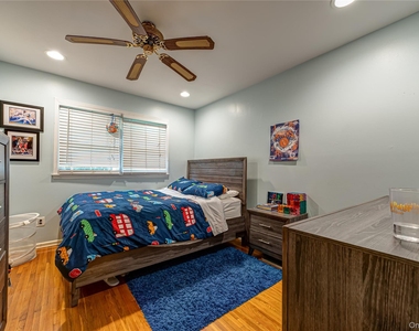 37 Buckingham Drive - Photo Thumbnail 14