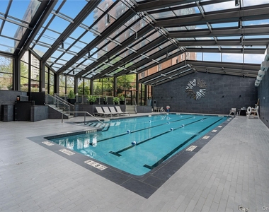 4 Martine Avenue - Photo Thumbnail 15