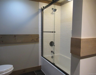 63 River Road - Photo Thumbnail 10