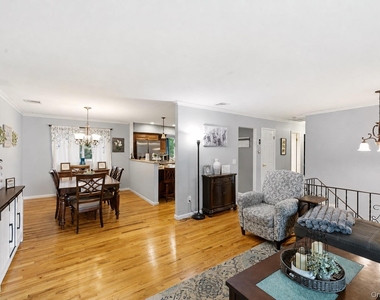 17 Jerome Street - Photo Thumbnail 4