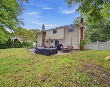 17 Jerome Street - Photo Thumbnail 15