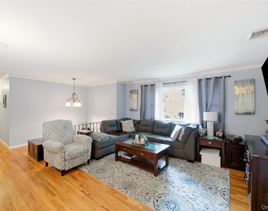 17 Jerome Street - Photo Thumbnail 3