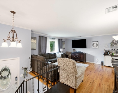 17 Jerome Street - Photo Thumbnail 2