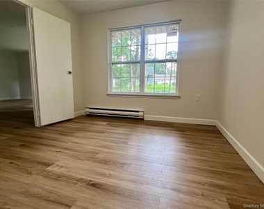474 Darwen Drive - Photo Thumbnail 11