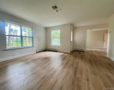 474 Darwen Drive - Photo Thumbnail 6