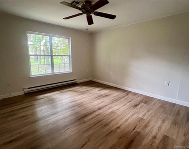 474 Darwen Drive - Photo Thumbnail 8