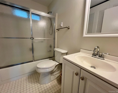 474 Darwen Drive - Photo Thumbnail 12