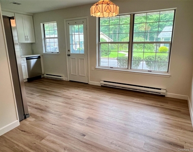 474 Darwen Drive - Photo Thumbnail 4