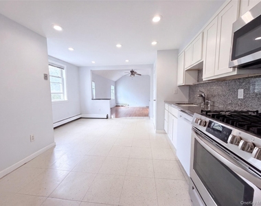20 Devoe Street - Photo Thumbnail 4