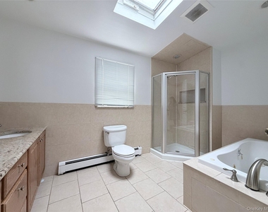 20 Devoe Street - Photo Thumbnail 18