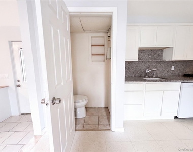 20 Devoe Street - Photo Thumbnail 9